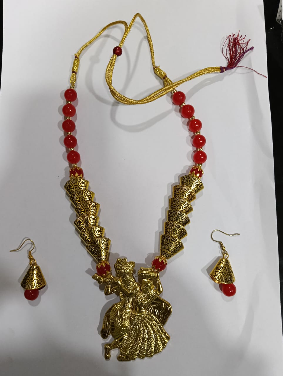 Red Beaded Traditional Necklace Set - View 3
