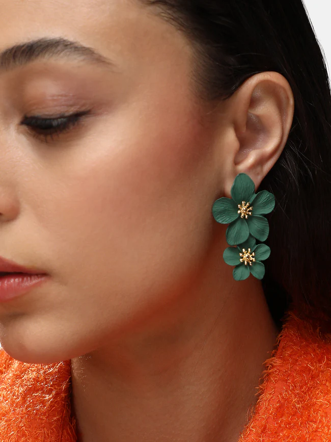 Teal floral dangle earrings product image