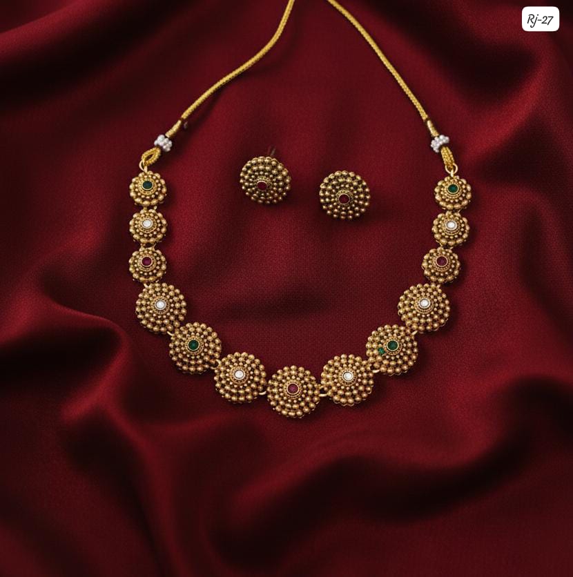 Gold-Tone Beaded Multicolour Necklace Set Close-Up